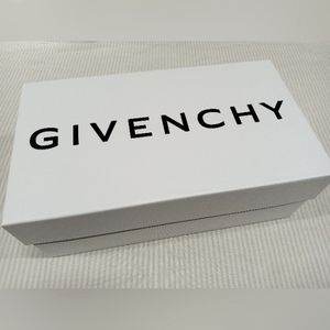 Givenchy empty shoebox 13.5x8x5
